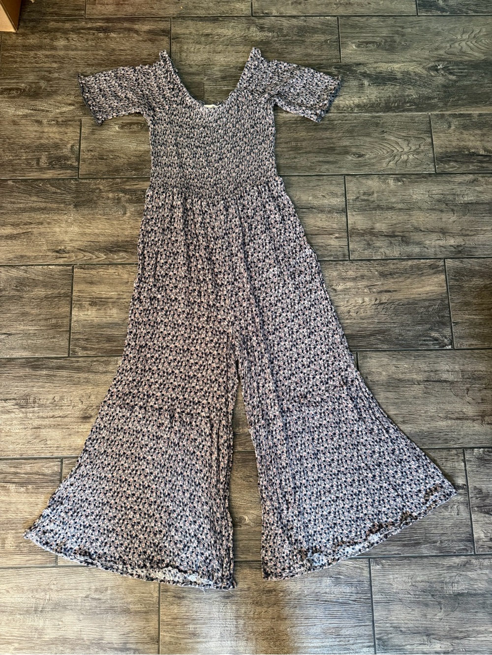 Natural Life Floral Smocked
Wide Leg Jumpsuit XL Palazzo
Romper Stretchy Boho